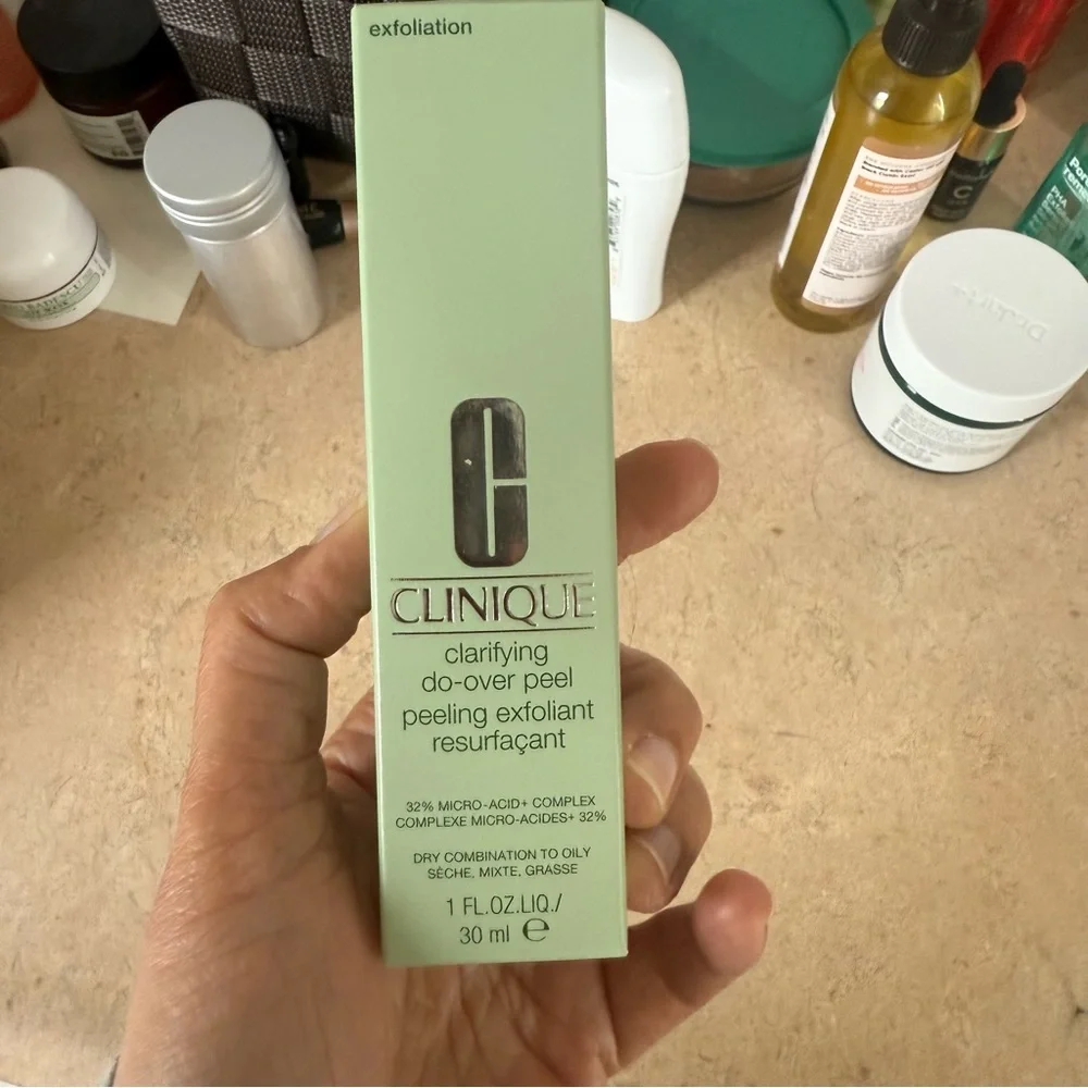 Clinique's Clarifying Do-Over Peel -NEW IN ORIGINAL PACKAGING - Picture 2 of 7